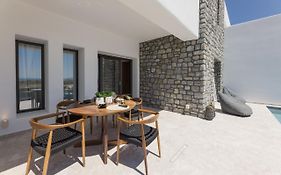 Milestones Naxos